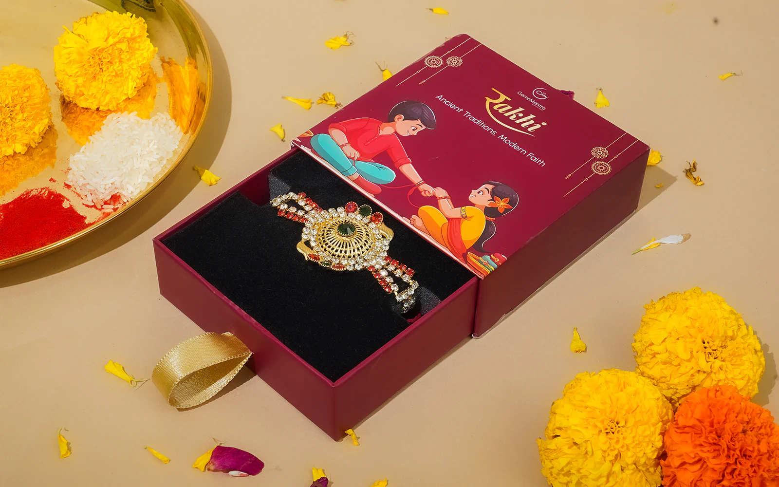 Divine Emerald Crown Rakhi - Image 3